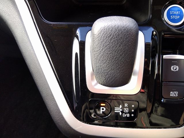 Nissan SERENA 2018-05 188503-7