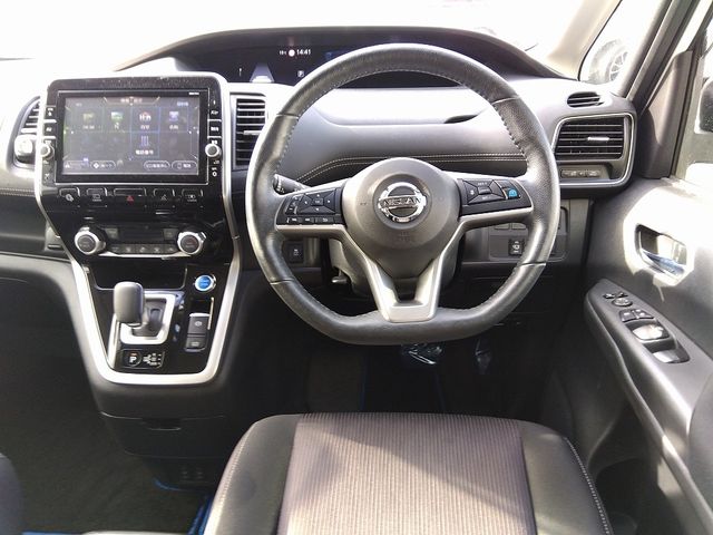 Nissan SERENA 2018-05 188503-3