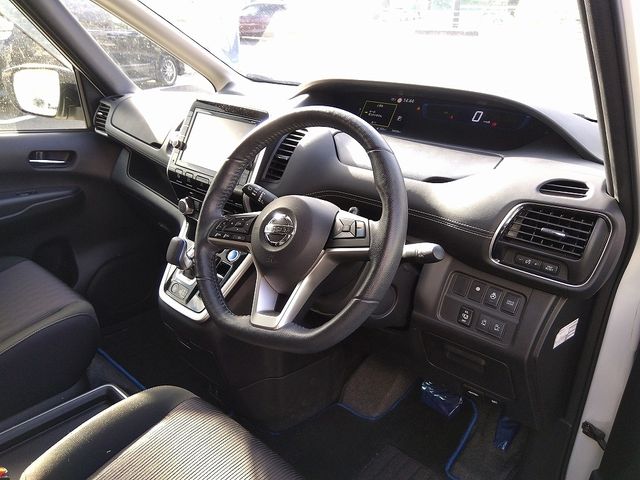 Nissan SERENA 2018-05 188503-14