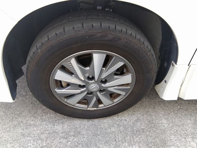 Nissan SERENA 2018-05 188503-28