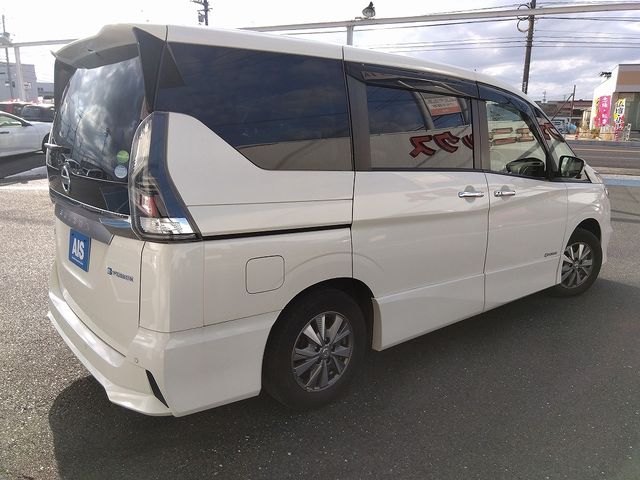 Nissan SERENA 2018-05 188503-1
