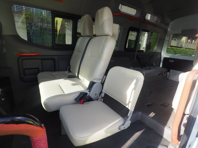 Nissan NV350 Caravan 2013-04 16334-11