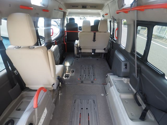 Nissan NV350 Caravan 2013-04 16334-13