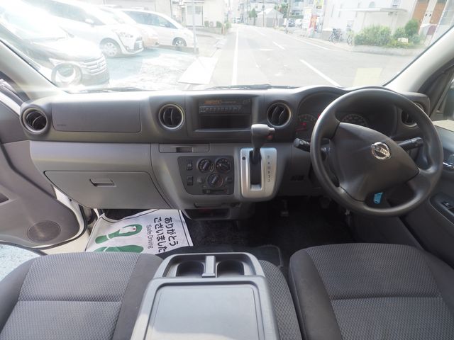 Nissan NV350 Caravan 2013-04 16334-1