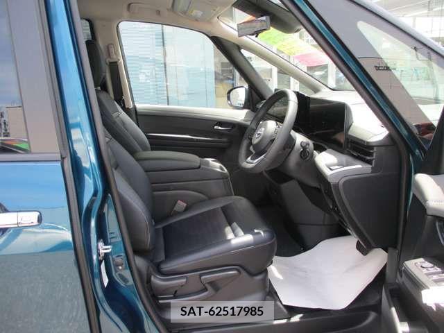 Nissan SERENA 2023-07 333039-3