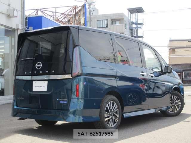 Nissan SERENA 2023-07 333039-1