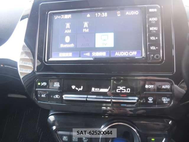 Toyota PRIUS 2017-09 378296-5