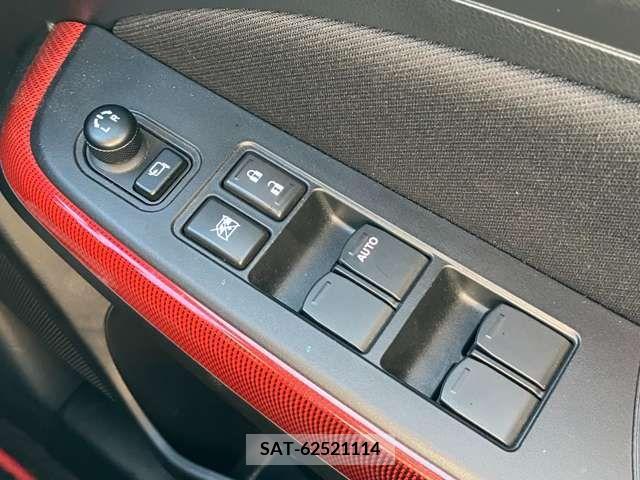 Suzuki SWIFT 2017-10 369049-18