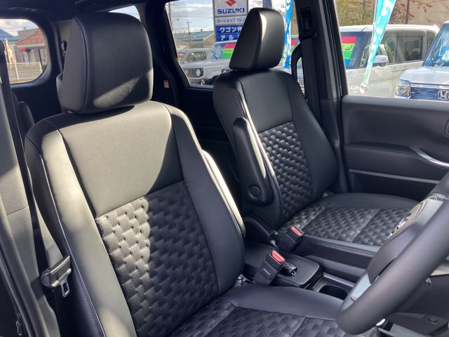 Toyota VOXY HYBRID 2023-03 181871-5