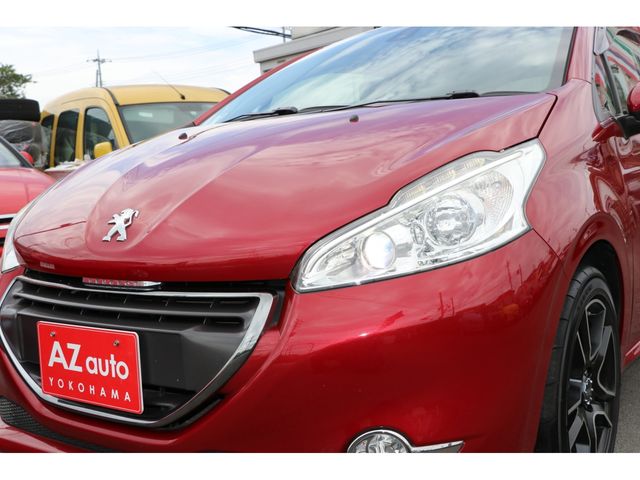 Peugeot 208 2013-03 5923-18