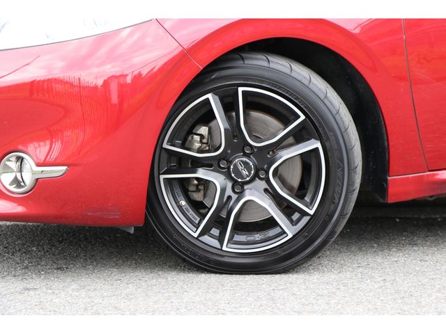 Peugeot 208 2013-03 5923-15