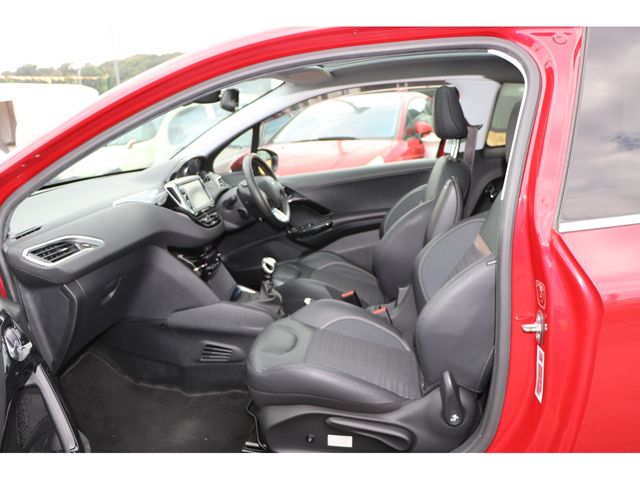 Peugeot 208 2013-03 5923-9