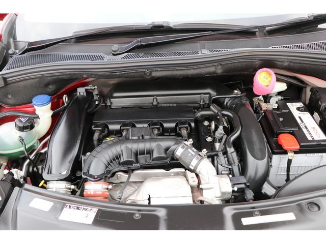 Peugeot 208 2013-03 5923-17
