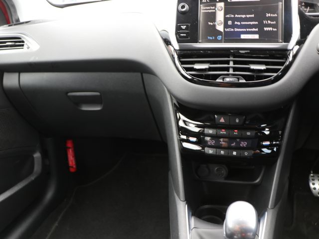 Peugeot 208 2013-03 5923-5