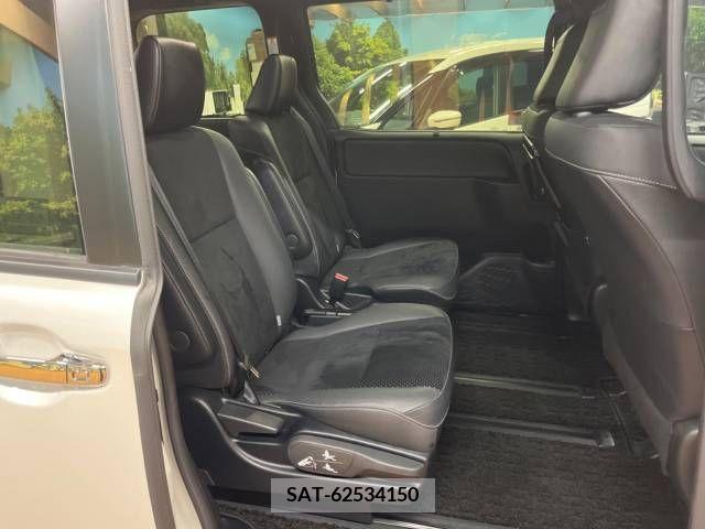 Toyota VOXY 2021-06 291020-9
