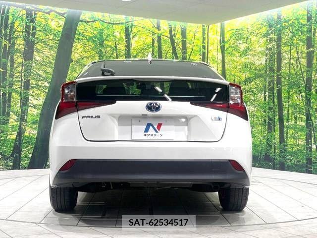 Toyota PRIUS 2019-12 347052-15