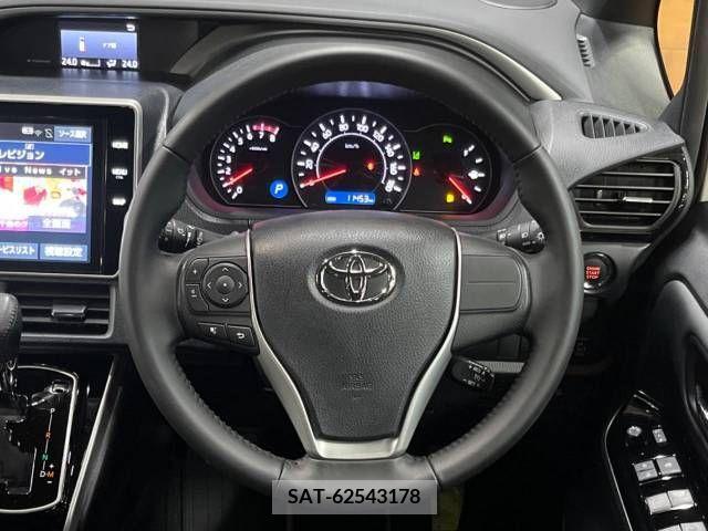 Toyota VOXY 2021-06 289961-12