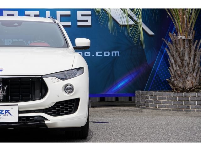 Maserati LEVANTE 2017-07 191603-8