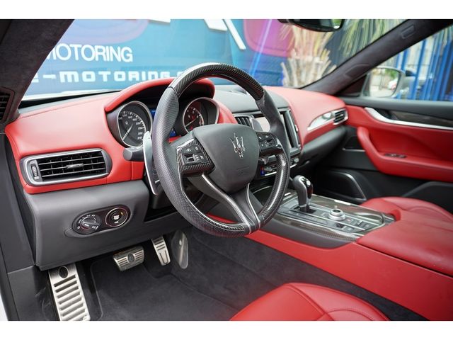 Maserati LEVANTE 2017-07 191603-12