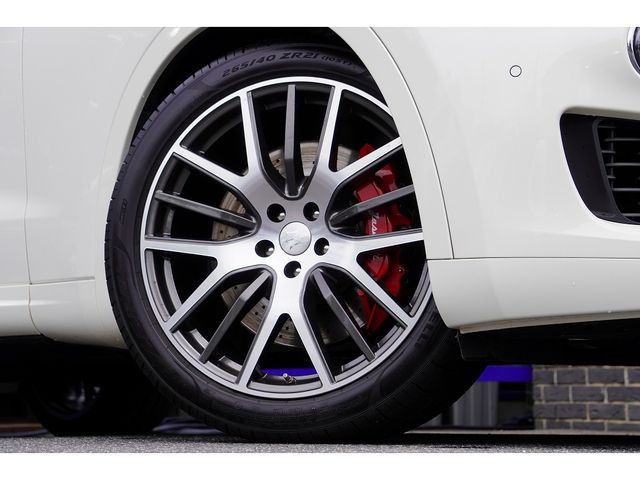 Maserati LEVANTE 2017-07 191603-11