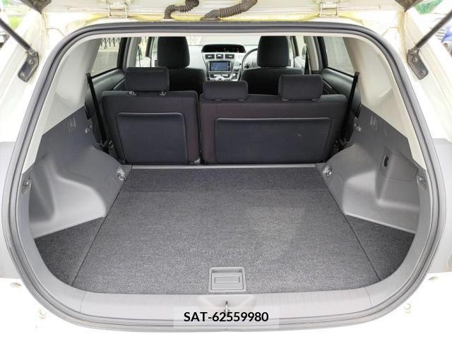 Toyota PRIUS ALPHA 2014-01 322196-24