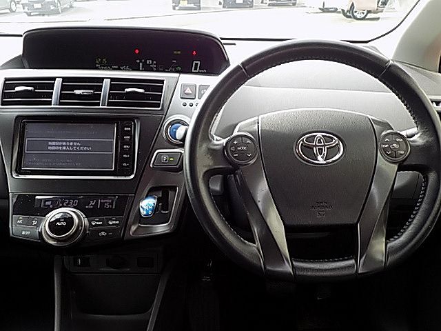 Toyota PRIUS ALPHA 2014-07 194109-1