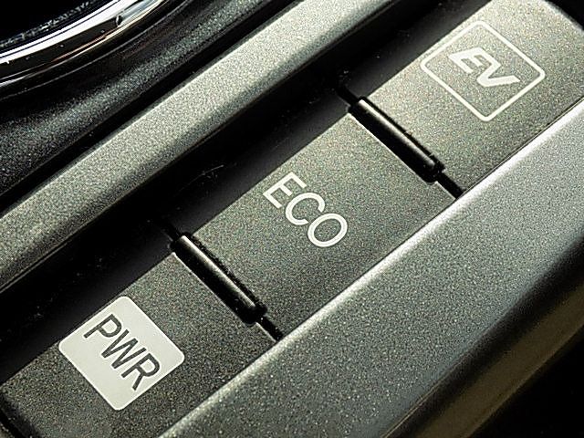 Toyota PRIUS ALPHA 2014-07 194109-17