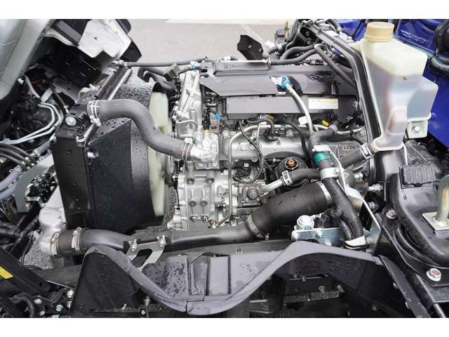 Mitsubishi CANTER 2023-03 14353-11