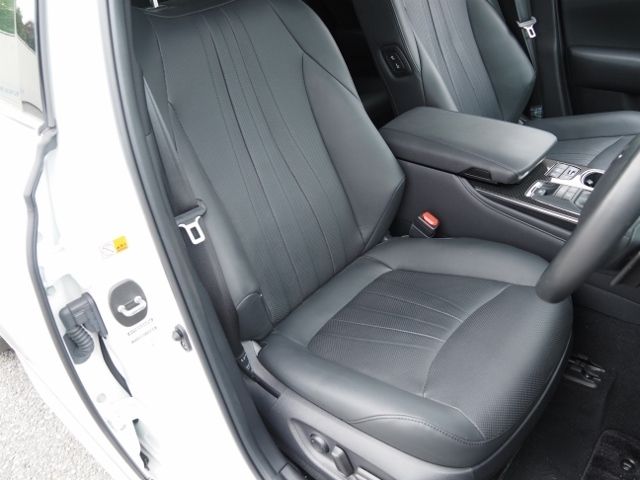 Toyota CROWN SEDAN 2021-02 21812-11