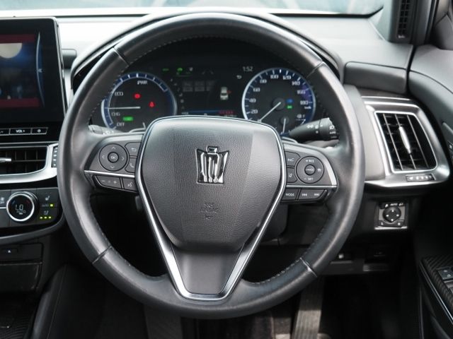 Toyota CROWN SEDAN 2021-02 21812-17