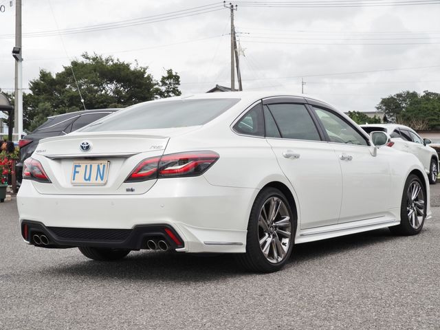 Toyota CROWN SEDAN 2021-02 21812-4