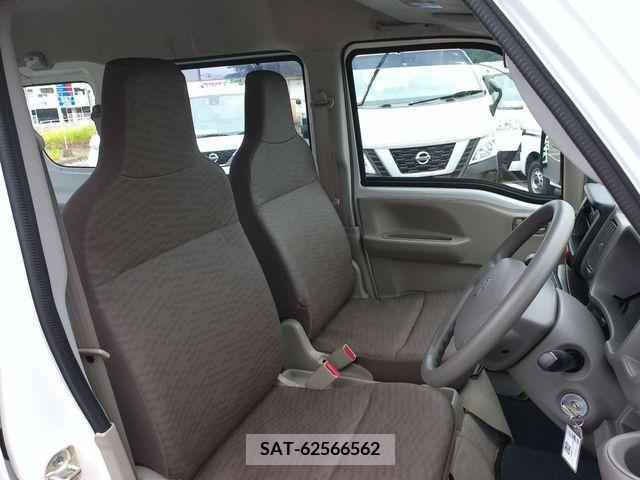 Suzuki EVERY 2020-03 297415-3