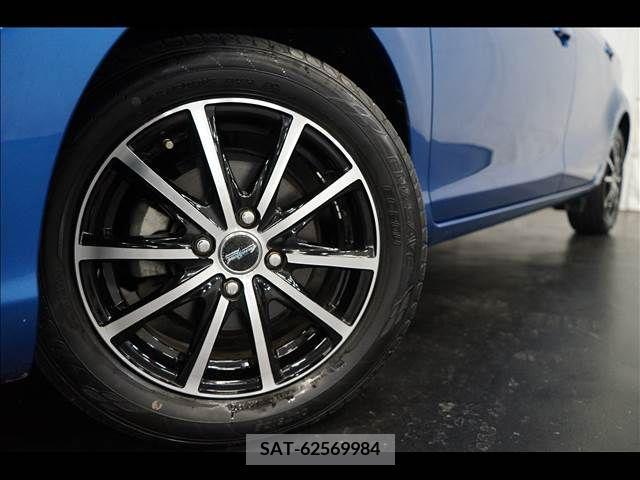 Toyota AQUA 2017-09 261942-3