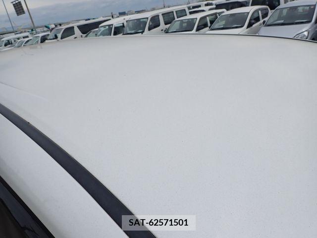Toyota VOXY 2013-07 380433-9