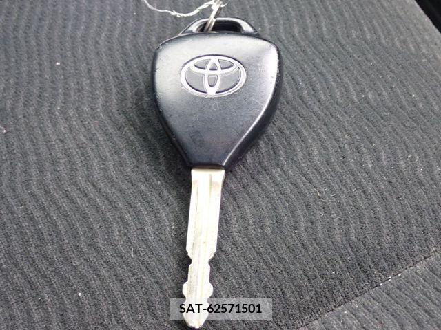 Toyota VOXY 2013-07 380433-26