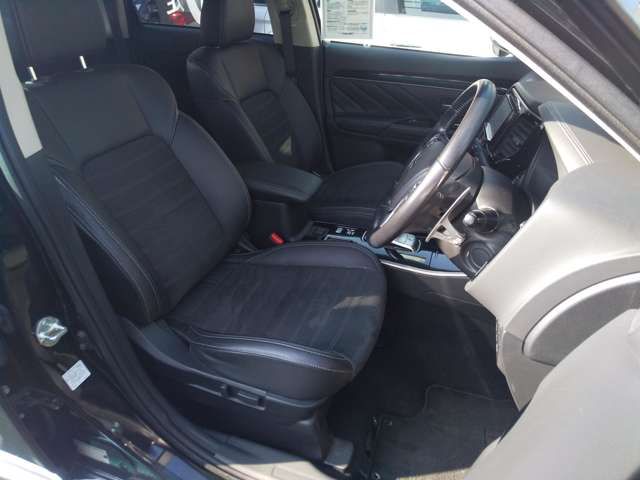 Mitsubishi OUTLANDER PHEV 2019-08 11024-12