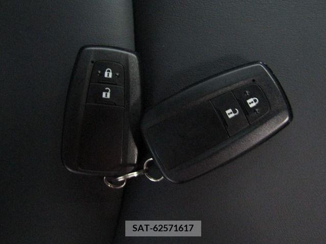 Toyota PRIUS 2019-03 281755-11