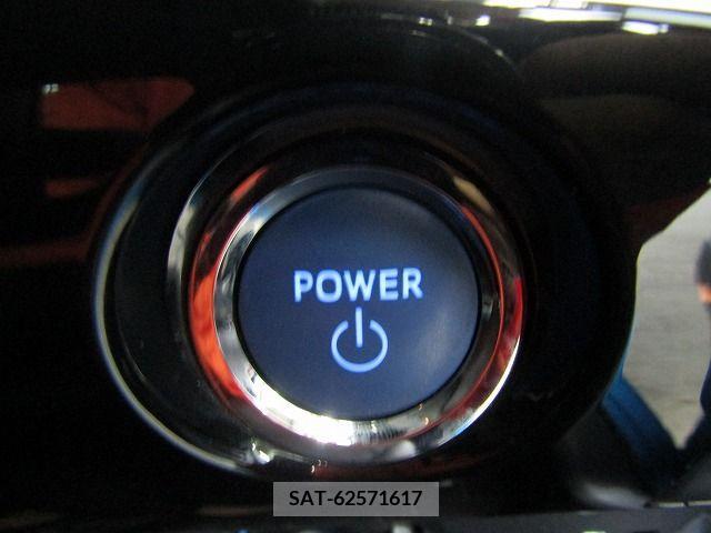 Toyota PRIUS 2019-03 281755-10