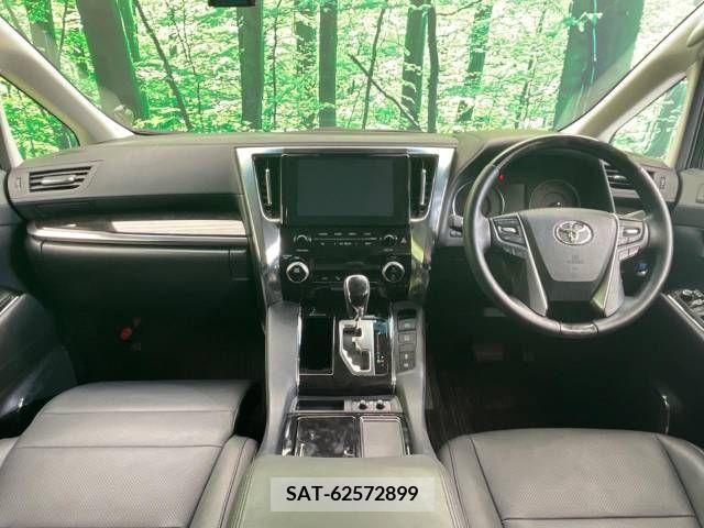 Toyota ALPHARD 2022-10 215778-1