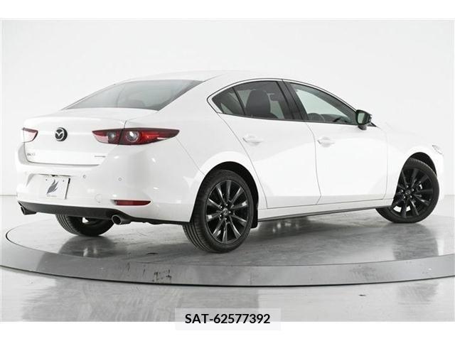 Mazda MAZDA3 2021-11 219122-1