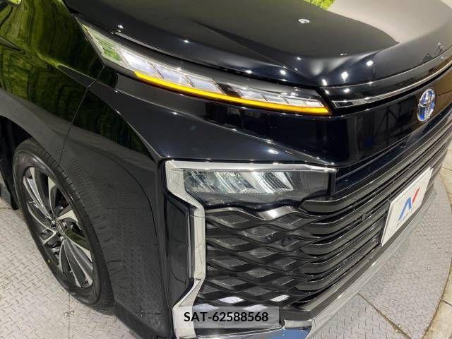 Toyota VOXY HYBRID 2022-10 341953-13