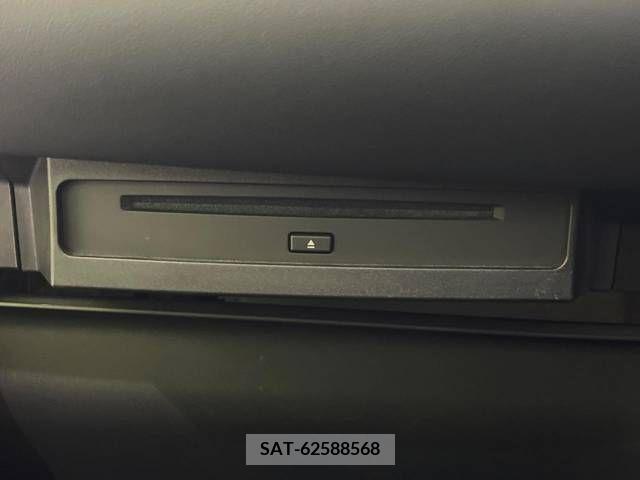 Toyota VOXY HYBRID 2022-10 341953-6