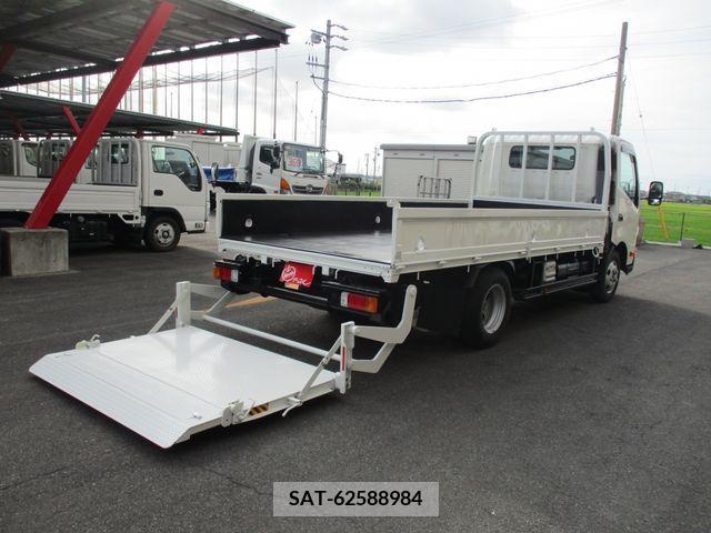 Hino DUTRO 2020-10 200742-0