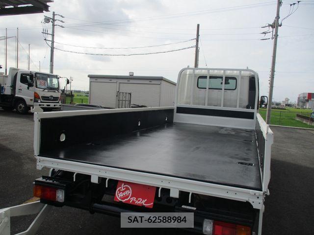Hino DUTRO 2020-10 200742-10
