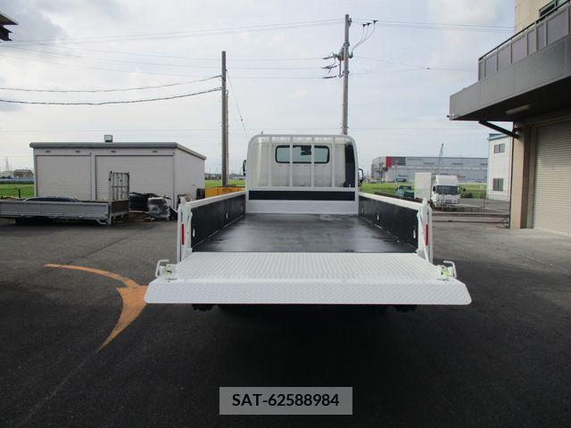 Hino DUTRO 2020-10 200742-7
