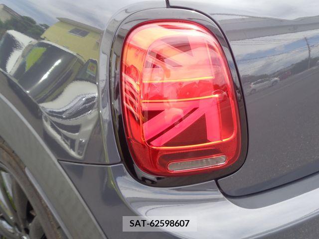 Bmw MINI 2018-09 381858-6