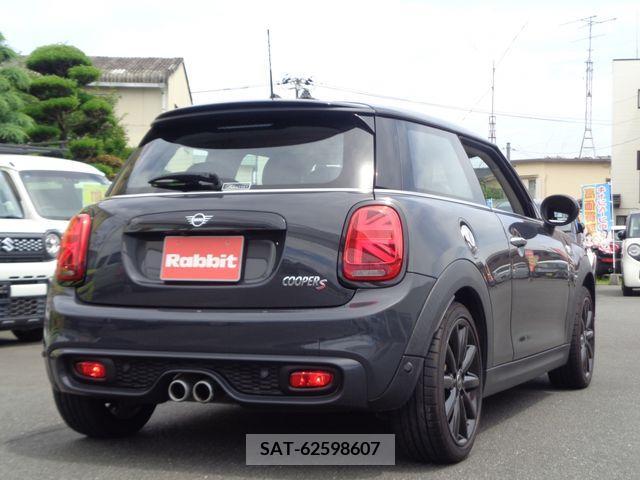 Bmw MINI 2018-09 381858-4