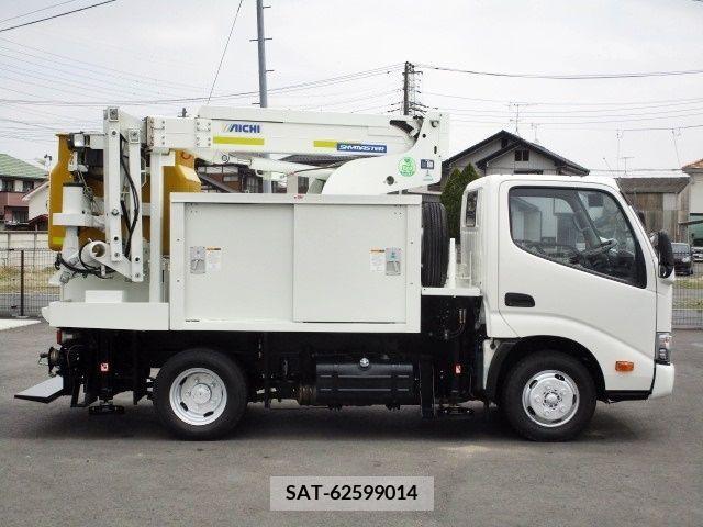 Hino DUTRO 2017-12 200486-2