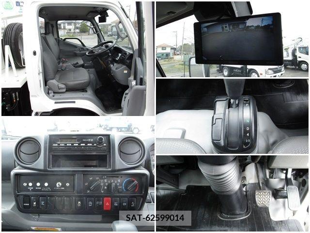 Hino DUTRO 2017-12 200486-8