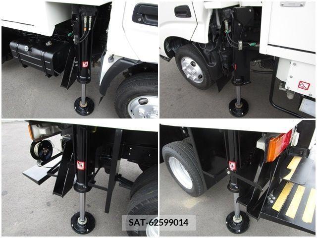 Hino DUTRO 2017-12 200486-16
